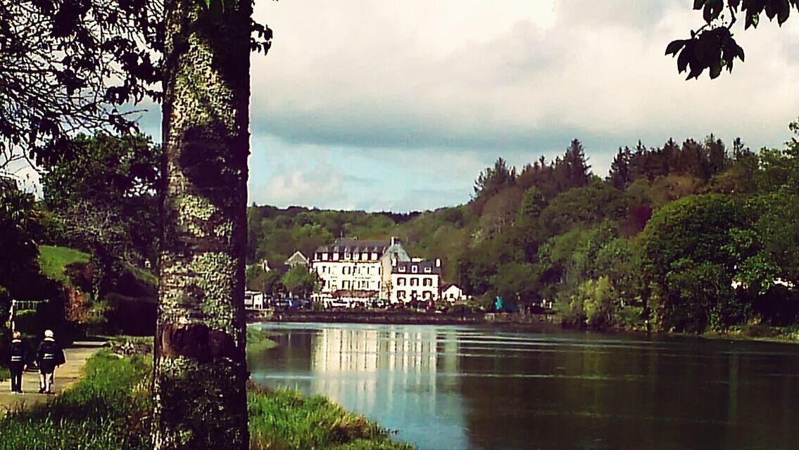 Riverside Walk France