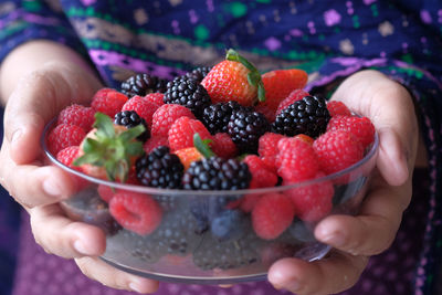 Berry fruit in a bowl