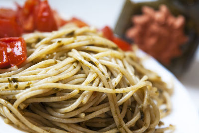 Spaghetti with pesto sauce