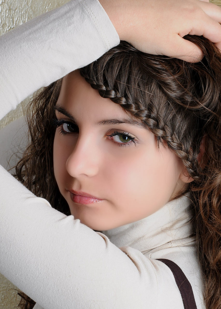 person, portrait, looking at camera, young women, headshot, young adult, close-up, long hair, indoors, front view, lifestyles, human face, leisure activity, beauty, contemplation, smiling