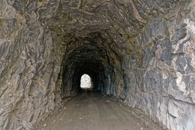 Rock formation in tunnel