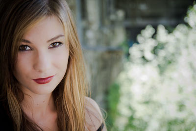 Close-up portrait of young woman