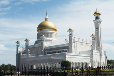 View of cathedral against sky