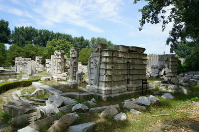 View of old ruins against sky