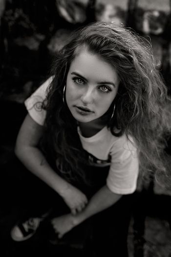 PORTRAIT OF YOUNG WOMAN