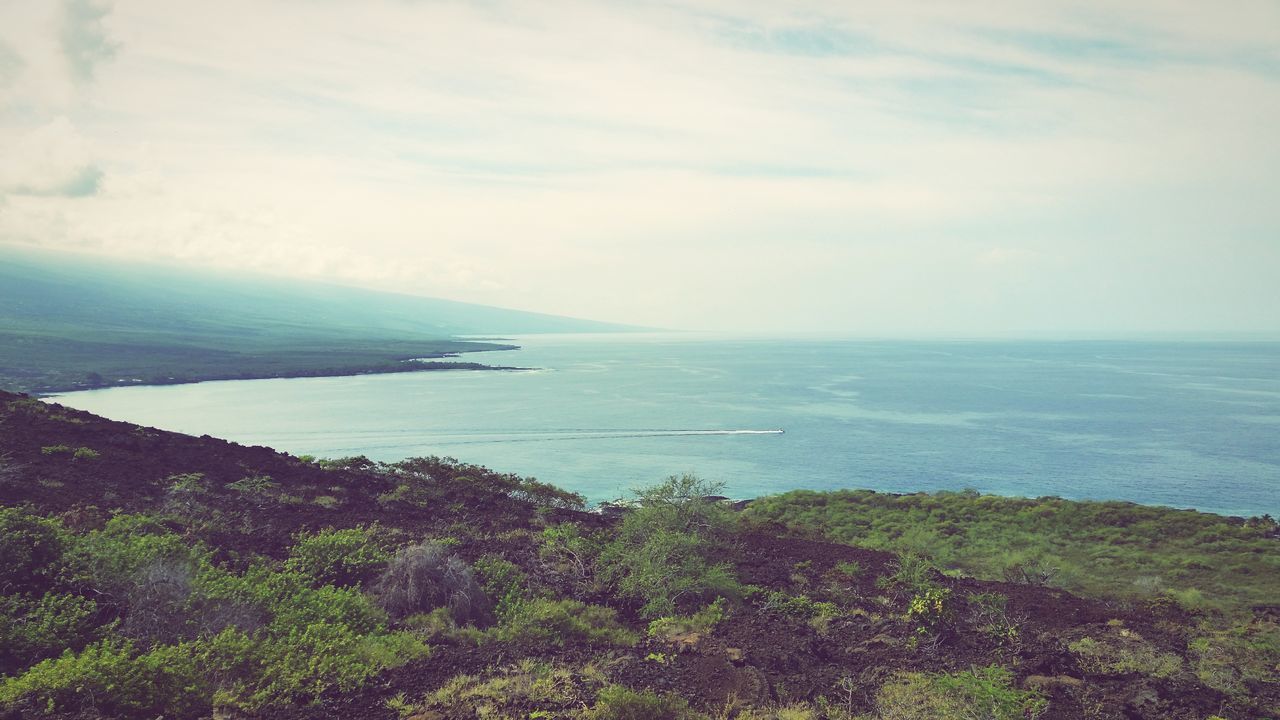 sea, water, horizon over water, sky, tranquil scene, scenics, tranquility, beauty in nature, transportation, nature, nautical vessel, mode of transport, cloud - sky, boat, idyllic, high angle view, day, outdoors, no people, remote