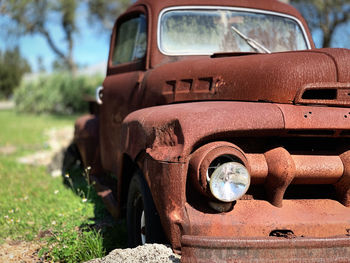 Rusted abandoned old truck classic vintage automobile rust bucket fixer-upper