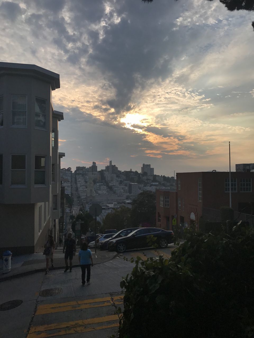 VIEW OF CITYSCAPE AGAINST SKY