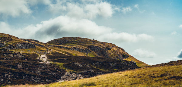 Distant view of dumyat hilltop peak in scotland