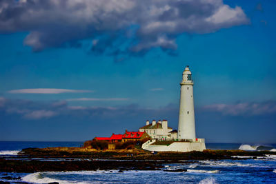 The lighthouse on st. mary's island, whitley bay, england.