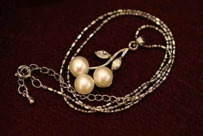 Pearl jewellery 