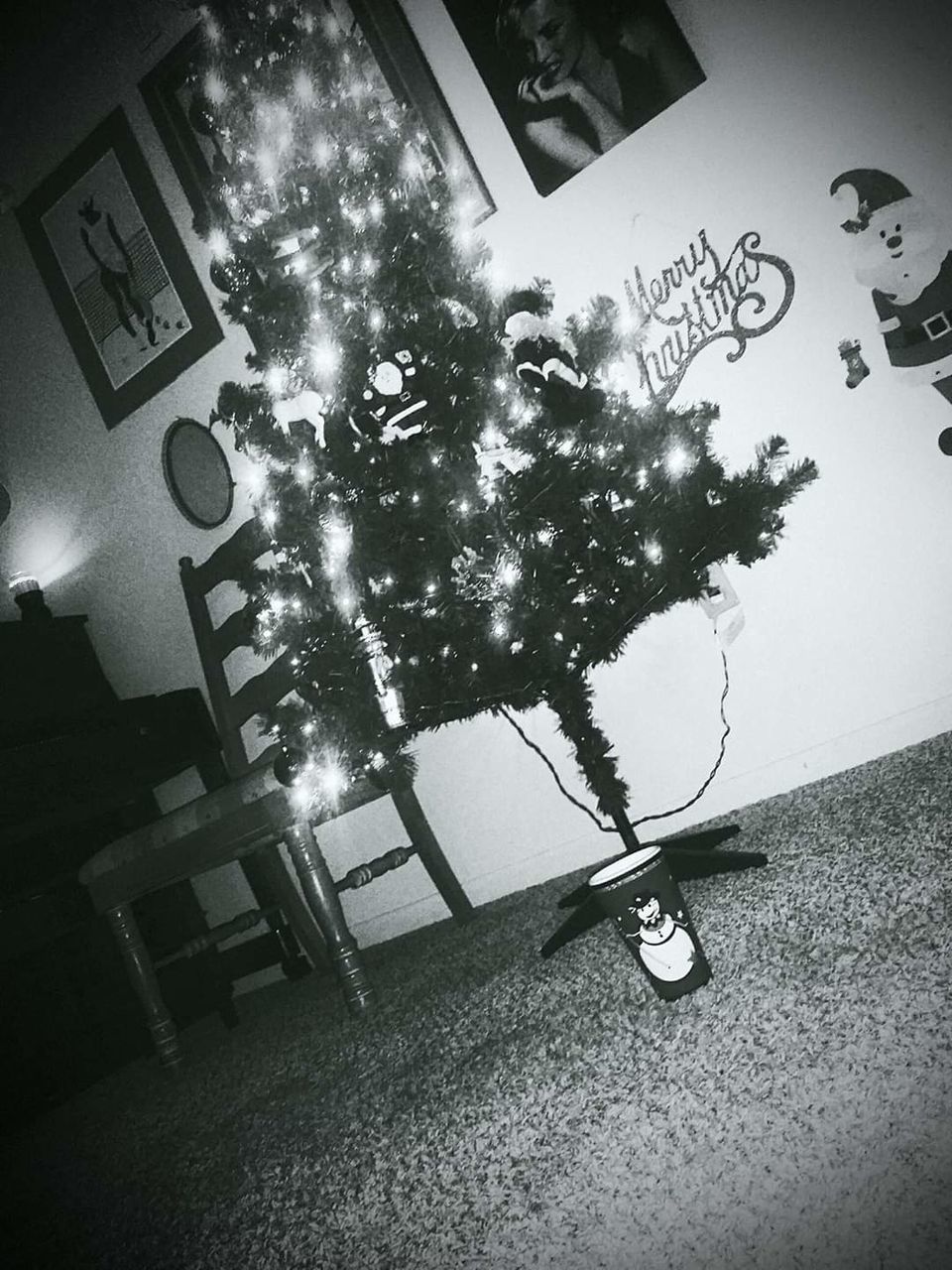 tree, christmas, celebration, decoration, christmas tree, illuminated, plant, christmas decoration, holiday, indoors, no people, nature, night, vignette, christmas ornament, christmas lights, architecture