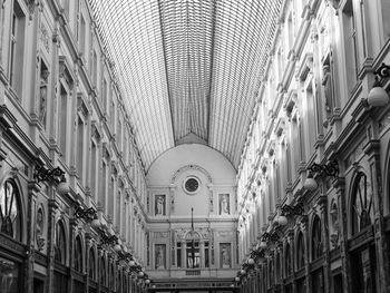 Galeries royales saint-hubert in brussels, belgium