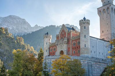 Schloß neuschwanstein im herbst