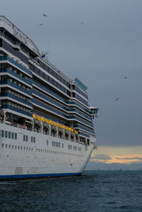 cruise ship