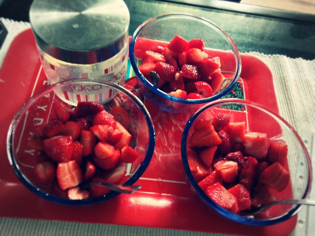 food and drink, red, freshness, food, healthy eating, fruit, indoors, bowl, table, still life, strawberry, high angle view, close-up, no people, plate, berry fruit, ripe, container, directly above, organic