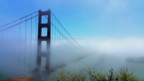 San francisco golden gate bridge suspension bridge in foggy weather