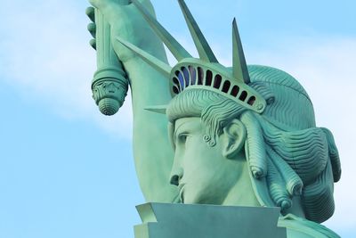 Statue of liberty against sky