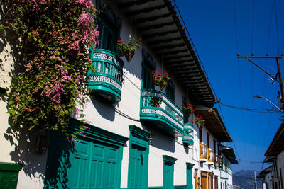 Houses at the heritage town of salamina located at the caldas department in colombia.