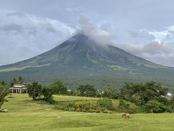 Mayon volcano, albay