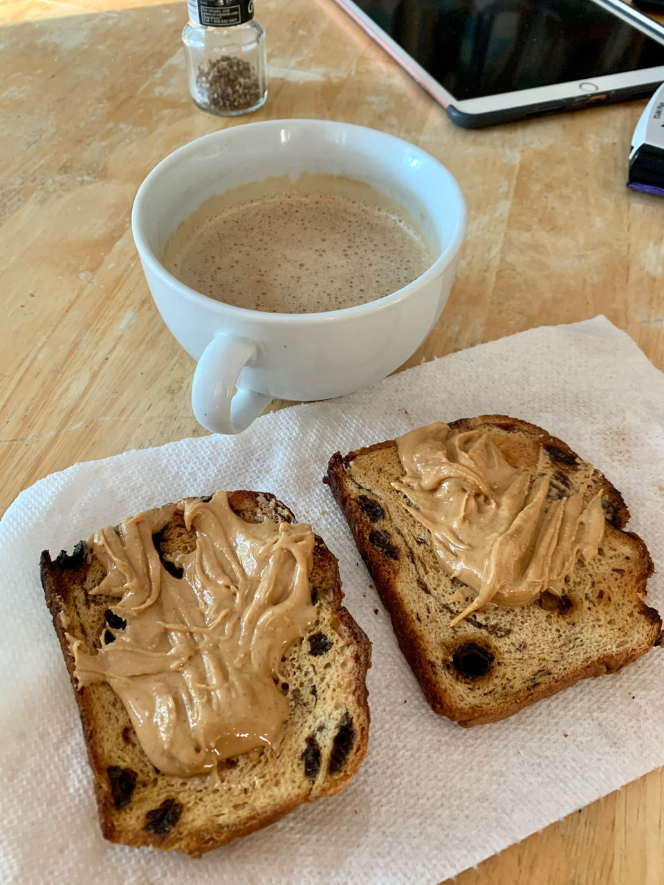 HIGH ANGLE VIEW OF COFFEE CUP AND CAKE