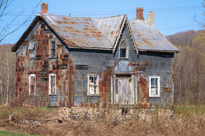 Abandoned house 