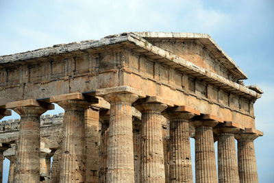 Temple of athena-paestum, an ancient city of magna graecia called by the greeks poseidonia 