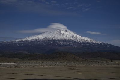 Mt shasta horizon with cloud cap