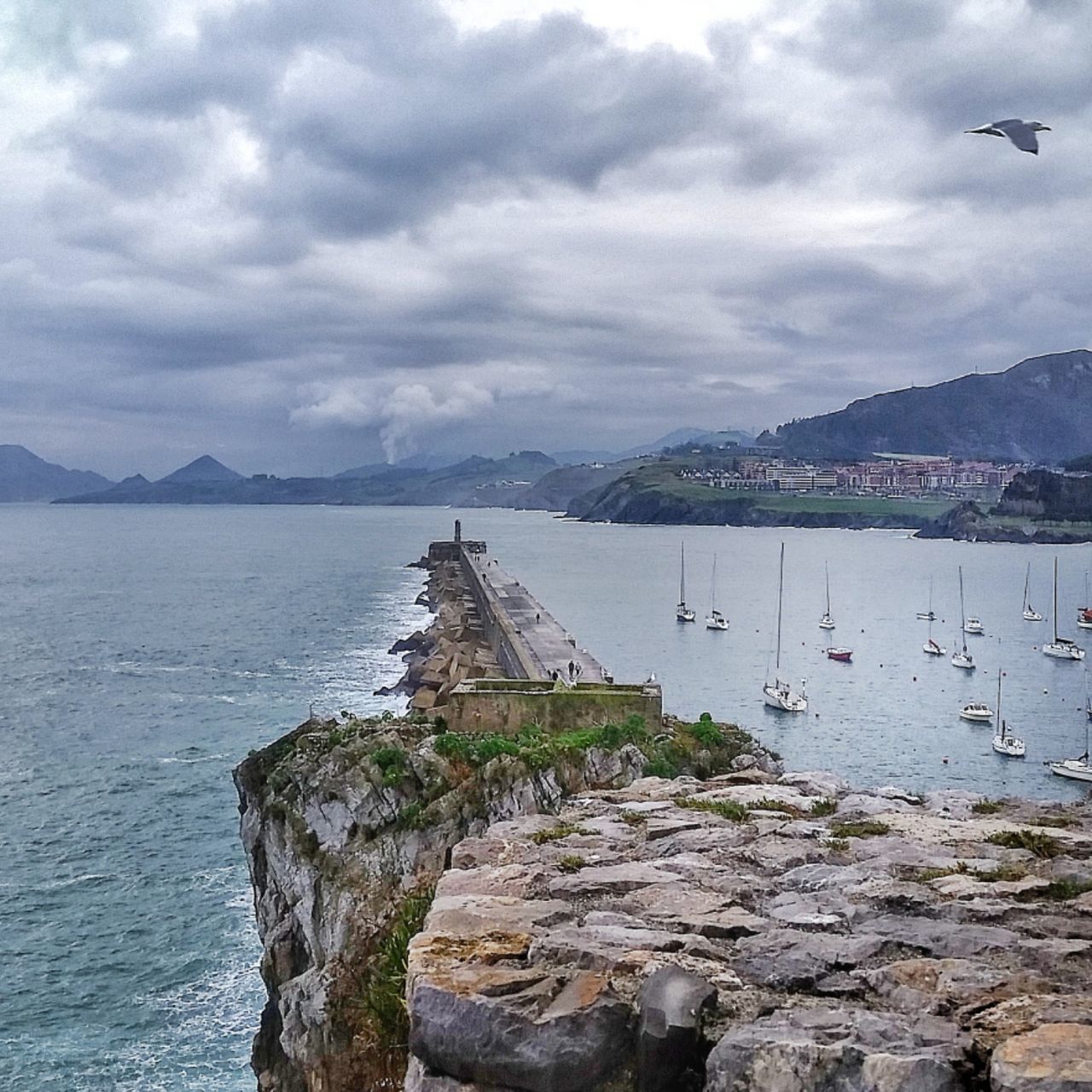 Puerto de castrourdiales cantabr