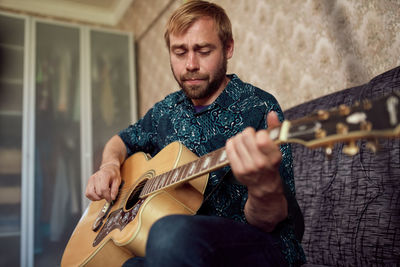 Man playing guitar