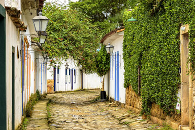 Street with old colonial style houses in paraty city