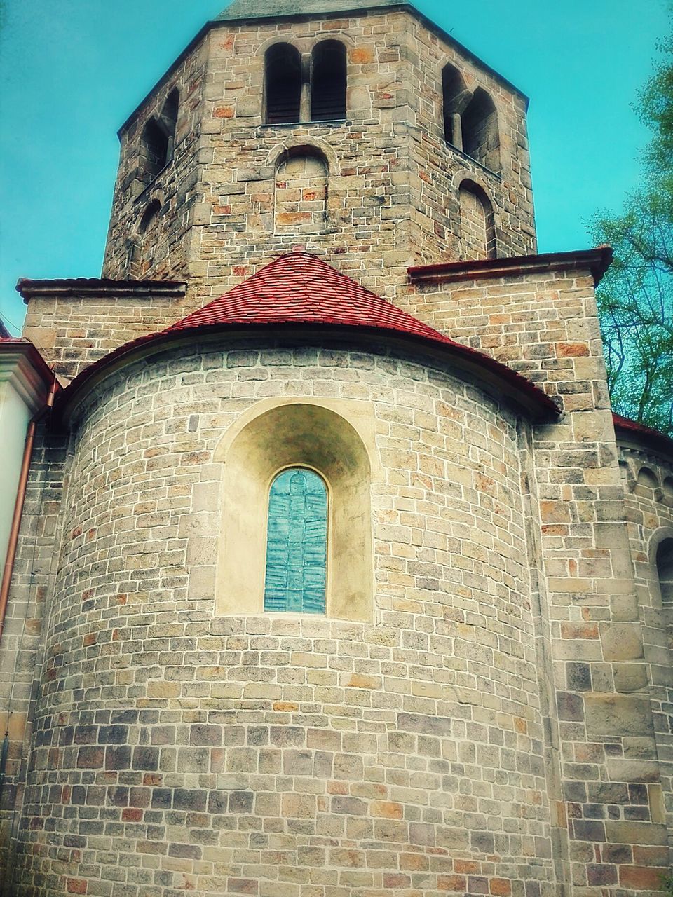 architecture, built structure, building exterior, arch, history, low angle view, day, no people, outdoors, religion, place of worship, spirituality, sky