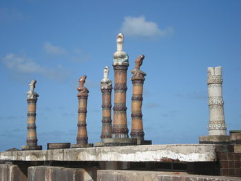Low angle view of monument against blue sky