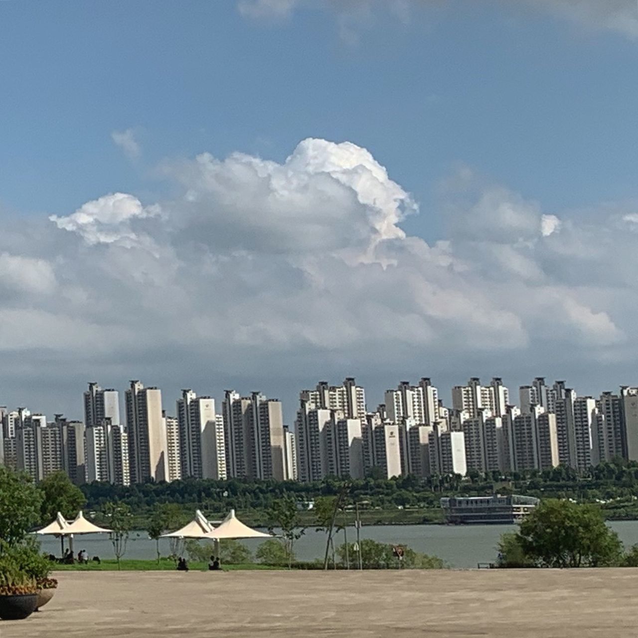 BUILDINGS AGAINST SKY IN CITY