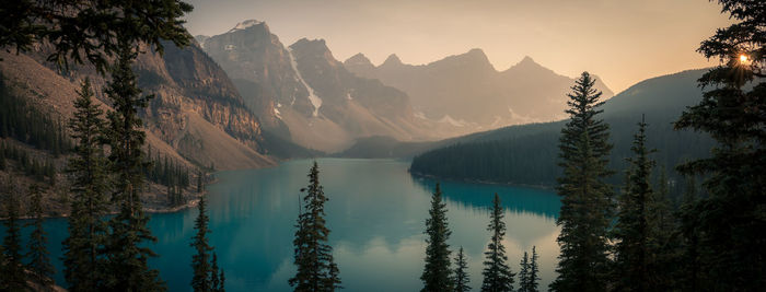 Panoramic view of lake and mountains against sky