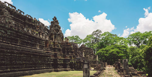 Exterior of temple against sky