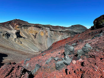 Spectacular summit gotemba trail's panoramic crater mount fuji, shizuoka prefecture, japan