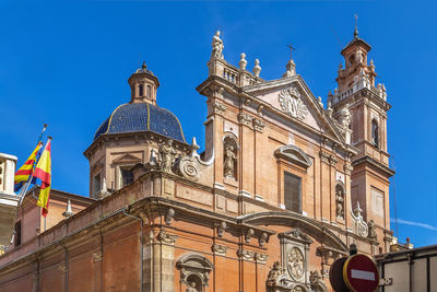 Church of st. thomas and st. philip neri in valencia downtown, spain