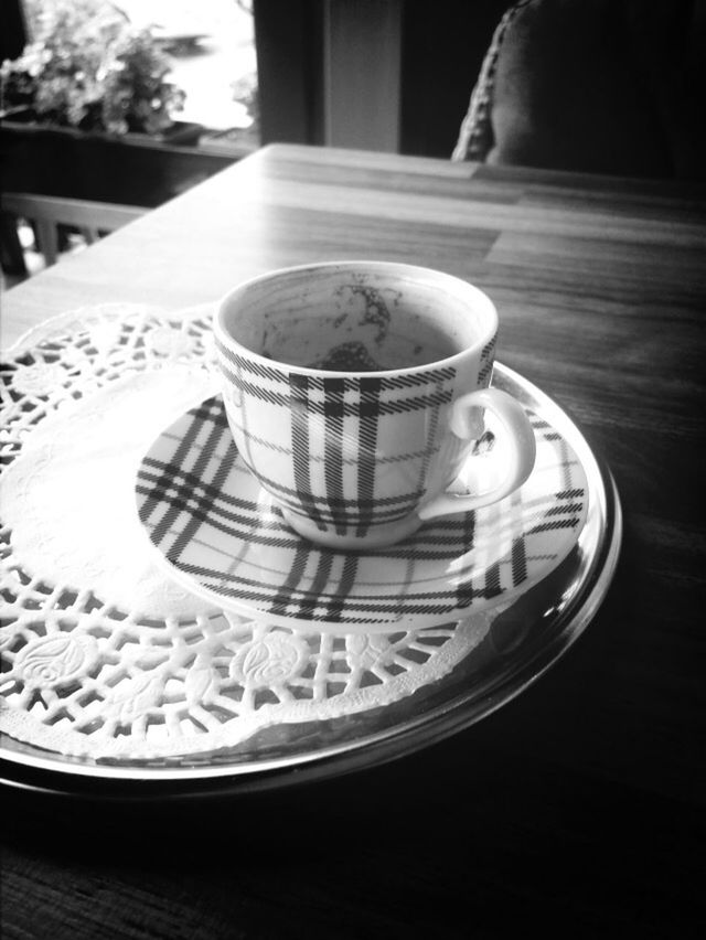 drink, indoors, table, food and drink, refreshment, coffee cup, coffee - drink, saucer, freshness, still life, coffee, close-up, cup, spoon, focus on foreground, frothy drink, beverage, tea cup, plate, no people