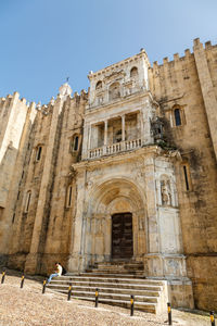 Renaissance porta especiosa on the north façade of the cathedral.