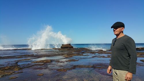 Waves splashing on sea