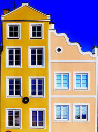 Brightly coloured bavarian façades 