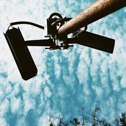 Low angle view of cloudy sky