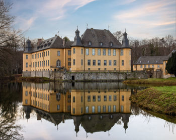 Castle dyck is a moated castle in the rhineland region of germany. 