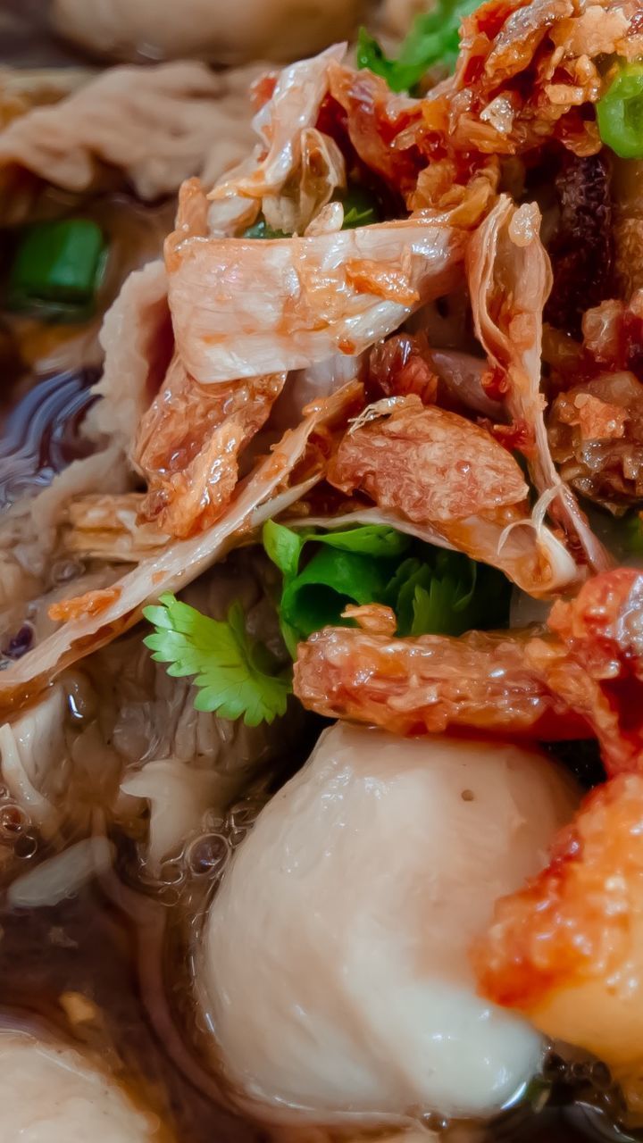 CLOSE-UP OF MEAL SERVED ON TABLE