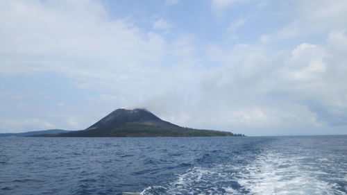 Scenic view krakatau mounthain of sea against sky