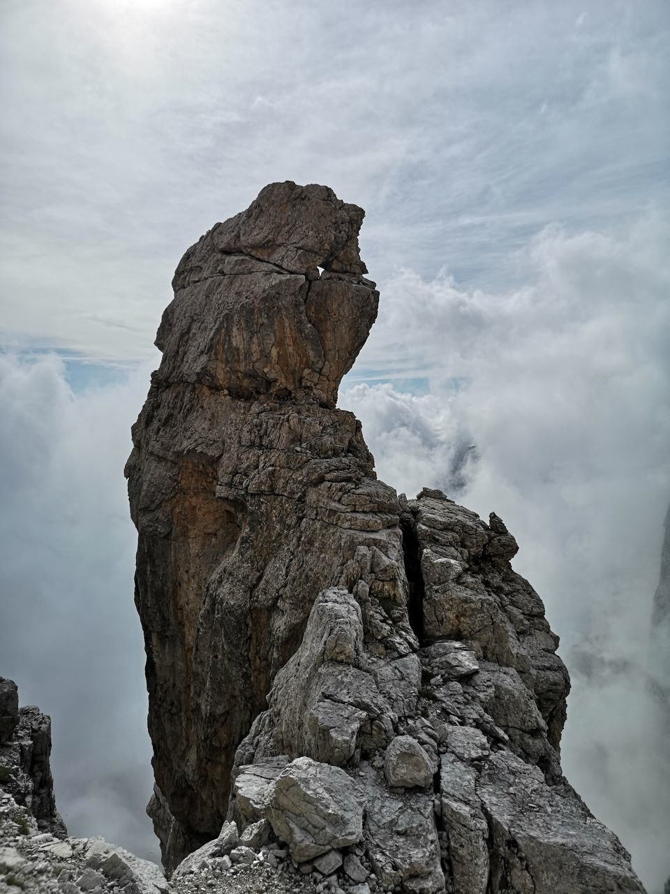 LOW ANGLE VIEW OF ROCKS AGAINST SKY