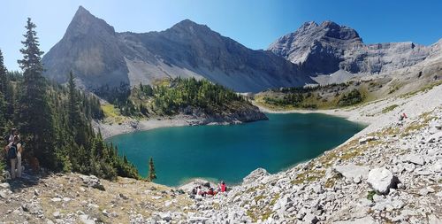 Panoramic view of lake and mountains against sky