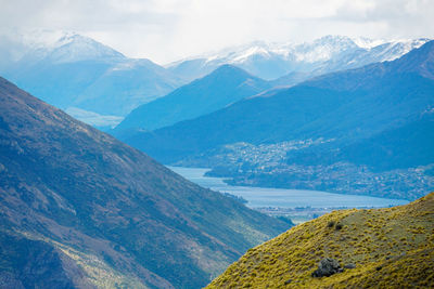 Road from arrowtown to wanaka. beautiful mountain, new zealand landscape. 