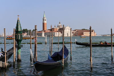 Picture of boat on sea